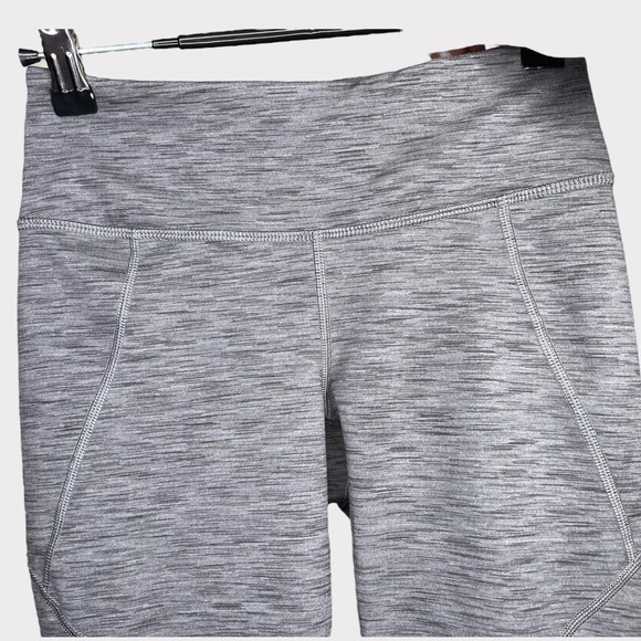Patagonia Grey Centered Cropped Leggings XS‎ - Picture 3 of 10